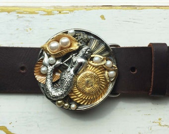 Mermaid Finding Pearls Buckle and Belt Strap