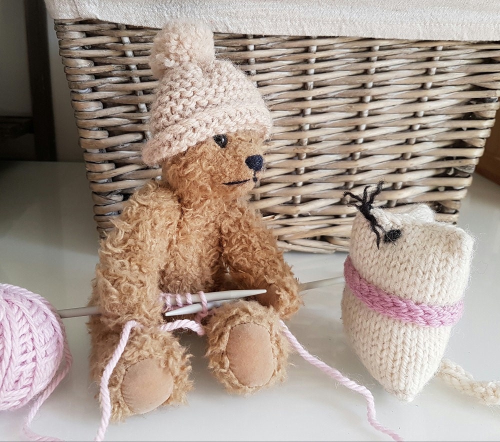 Children's Knitting Kit Learn to Knit Part 1 Needles