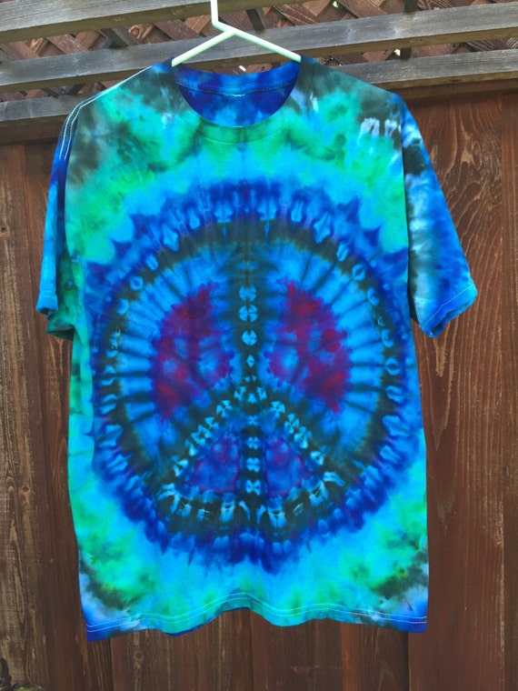 Medium tie dye peace sign shirt