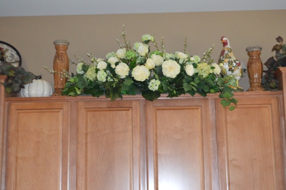 Hutch Floral Kitchen Floral Silk Flower arrangement Cream