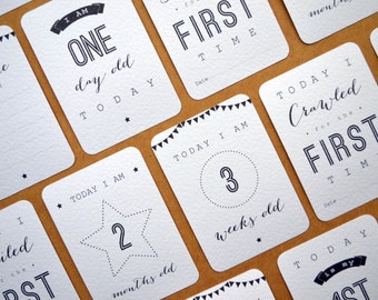 Baby Milestone Cards - Unisex Boy or Girl Gender Neutral - New Baby, Newborn, Birth, Mummy, Parent Christening Gift - WHITE or KRAFT