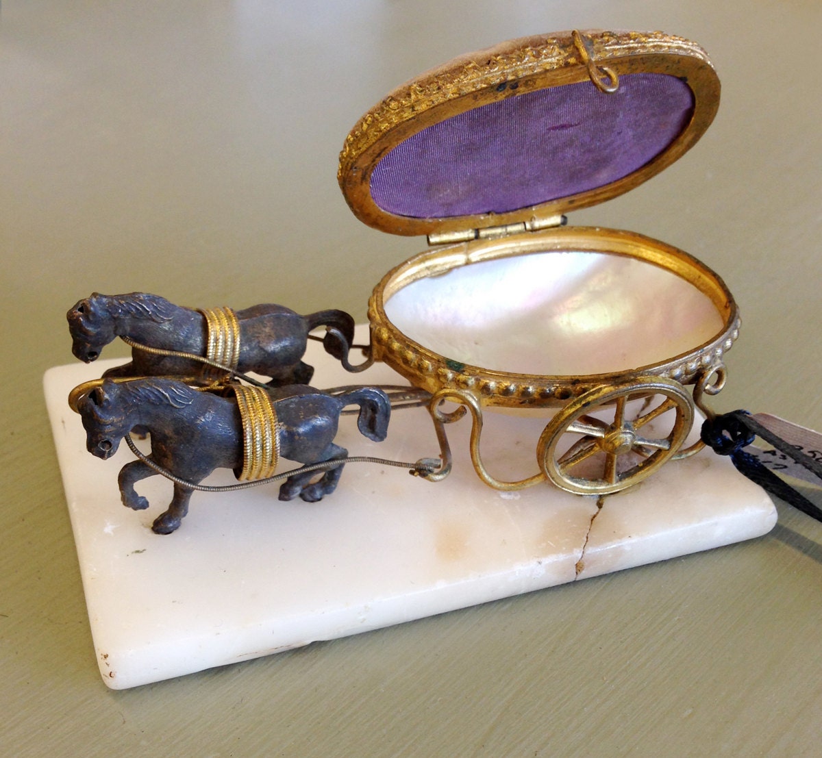 Antique Palais Royal Thimble Holder circa 1820