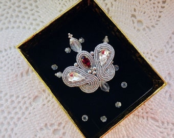 Soutache brooch small Royal lily brooch Soutache jewelry Hand embroidered small brooch soutache Silver red white soutache brooch