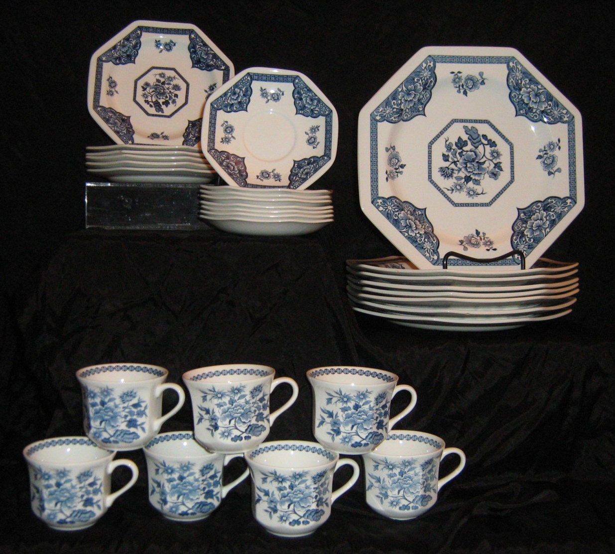 Royal Staffordshire Old Pekin Ironstone Dinnerware