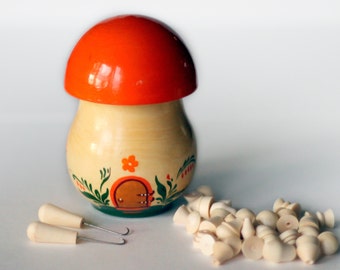 Spillikins (Biryulki) in a Hand Painted Box