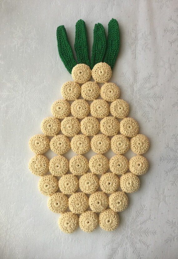 Pineapple Trivet / Pineapple Hot Pad / Crochet Trivet / by Corchet