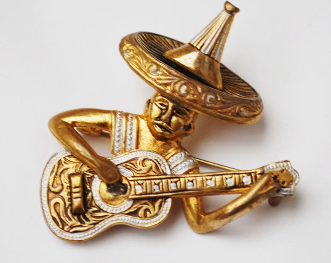 Spain Damascene Brooch - Man playing Guitar - Mariachi player - figurine pin