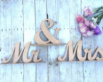 Wedding Sign Mr & Mrs, Wedding Sweetheart Table, Mr and Mrs Sign, Rose Gold Glitter Script Font, Wedding Sign Mr and Mrs, Bride Groom Decor