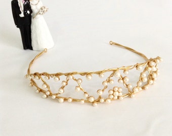 Vintage Faux Pearl Tiara, Wedding Headpiece, Bridal Crown, Vintage Bride