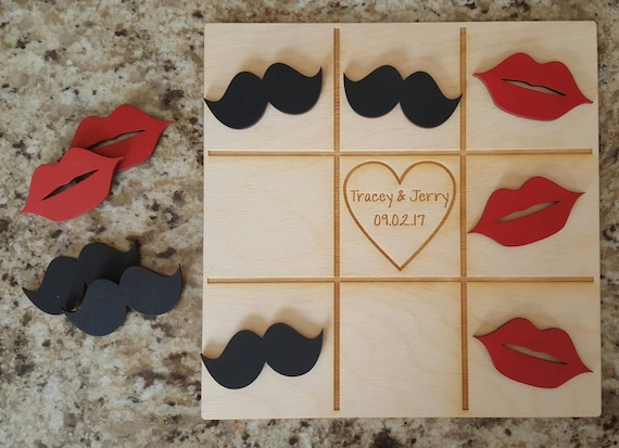 Tic Tac Toe Game - Mustaches & Lips