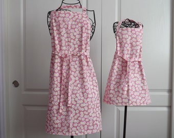 Mommy & Me Apron Set, Pink Daisies