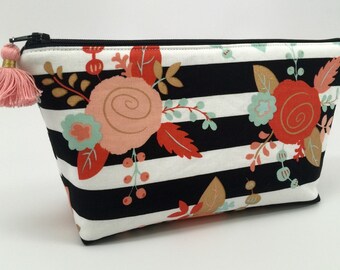 Essential Oil Bag, Essential Oil Case, Tassel Bag, Essential Oil Storage- holds up to 14 bottles sized 5ML/15ML/Roller Bottles