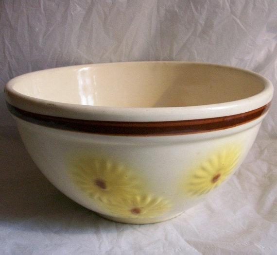 Hull Pottery Sunflower Mixing Bowl 1950s Retro Kitchen