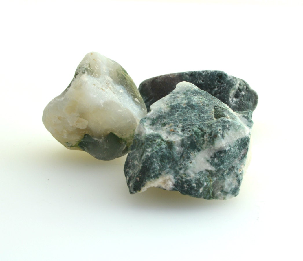 Rough green moss agate one piece raw moss agate crystal