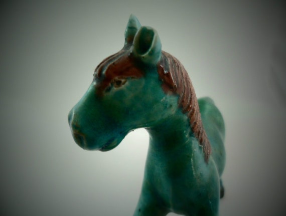 chinese porcelain horse figurines