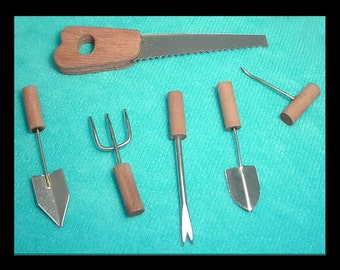 6 Dollhouse Miniature Hand Tools