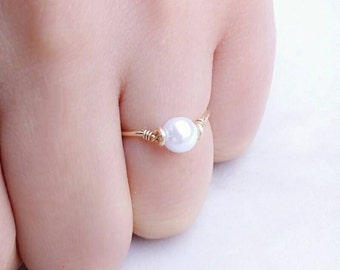 Freshwater Pearl Ring, 14k gold filled or silver filled ring, wire jewelry, june bday gifts,friendship ring, Size 4,5,6,7,8,9,10,11,12,13,14