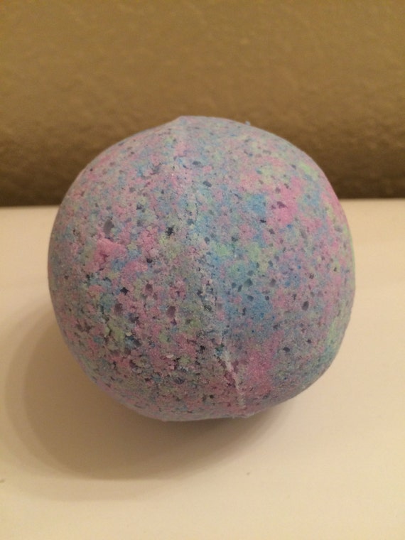 Items similar to Bath bombs on Etsy