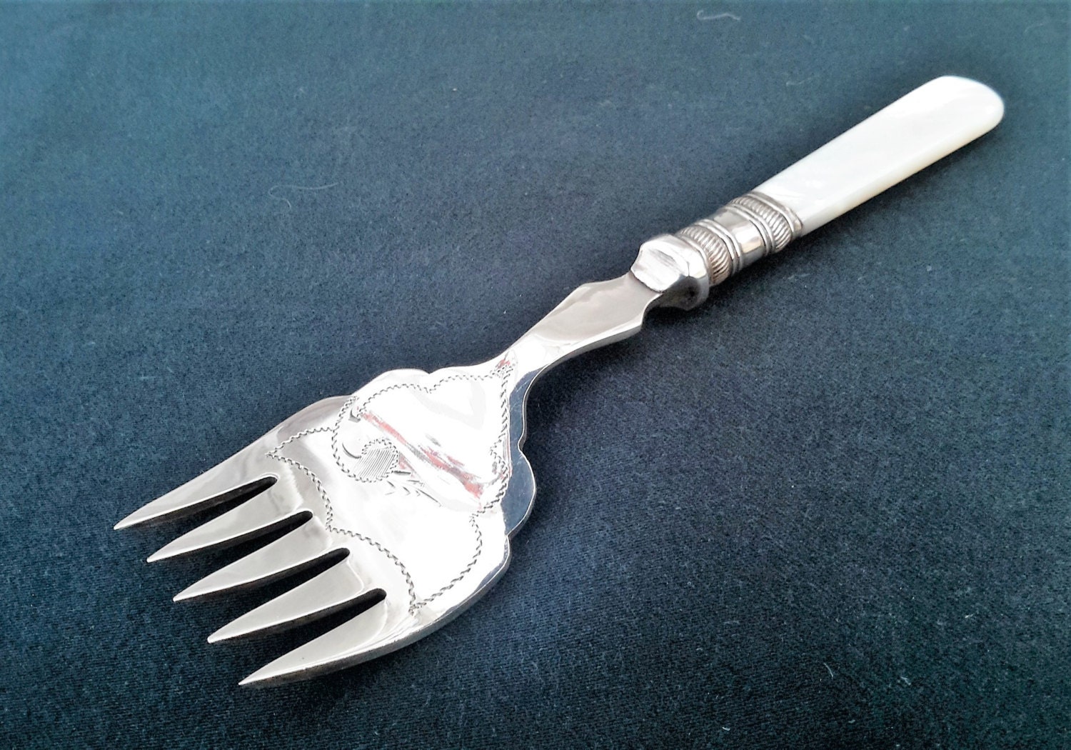 Lovely five tines sardine fork mother of pearl handled fork