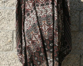 Poncho style top/tunic, paisley pattern, beige/black/brown tone, bikini cover, resort style, size 3X-4X