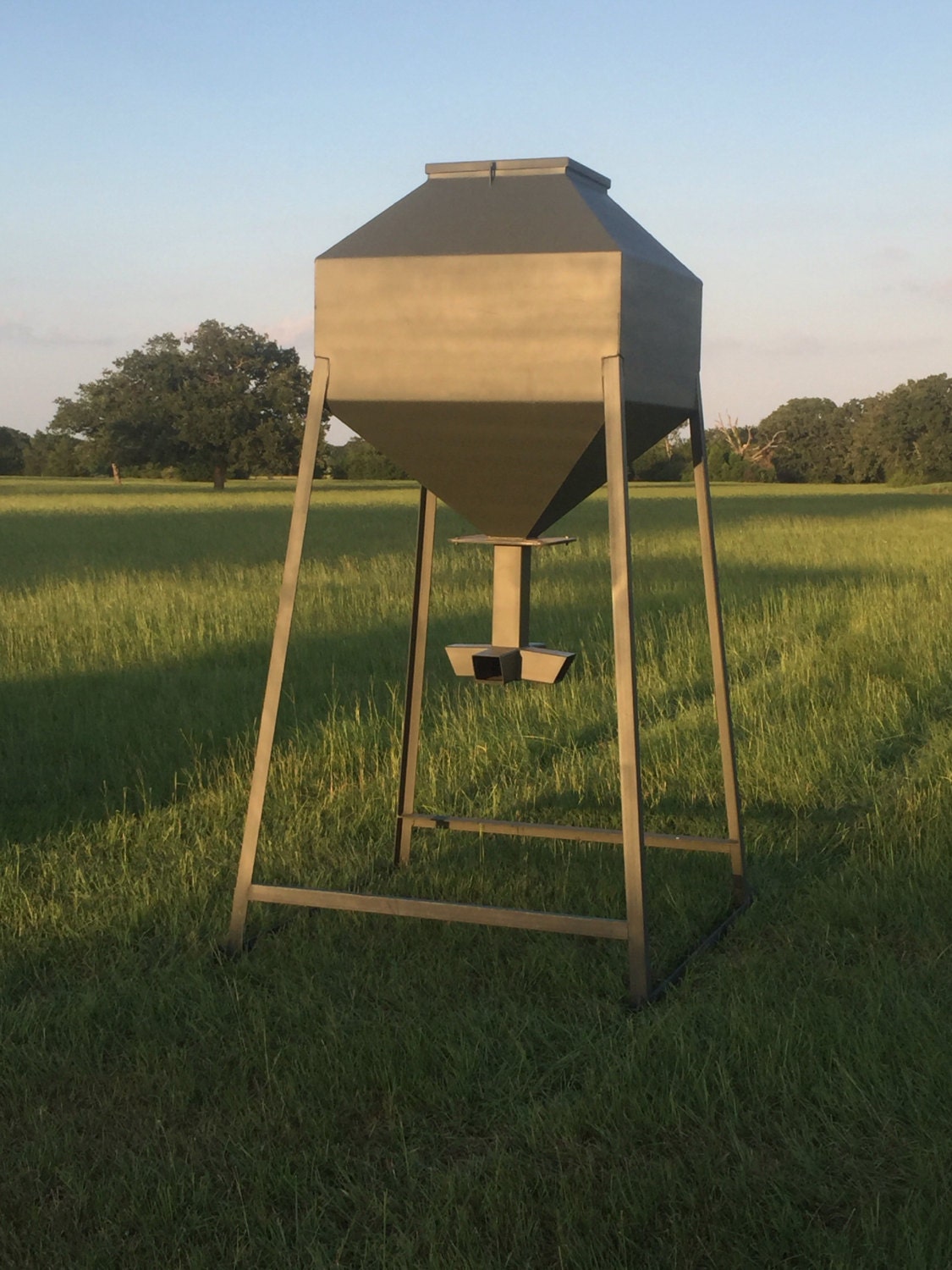 Protein Deer Feeder