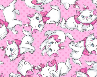 Disney Fabric, Cartoon Cats Fabric - Disney The Aristocats Fabric Marie Faces Toss 100% cotton Fabric by the yard 36"x43" (SC437)