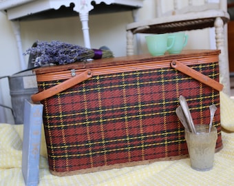 Redmon Picnic Basket with RARE insert tray plaid beach cottage vintage red handles storage prop Peru Indiana table engagement prop sewing