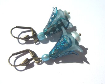 Vintage Style Lucite Flower Earrings. Vintage Teal Blue Flower with Bead Cap Earrings.