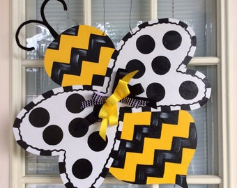 Front door decor, Spring door hanger, bumble bee door decor, wood door hanger, front door decor, wood door decor, Bumble bee door hanger,