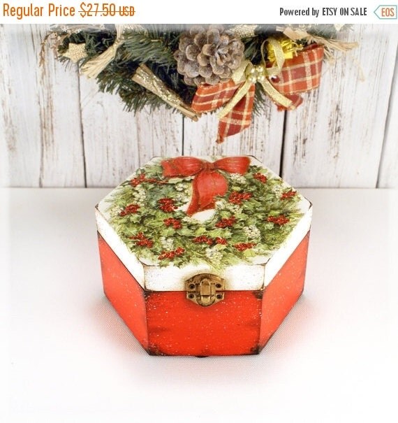 SPRING SALE Christmas Wreath Wooden Box ,Christmas decor , Hexagon box, candy-box