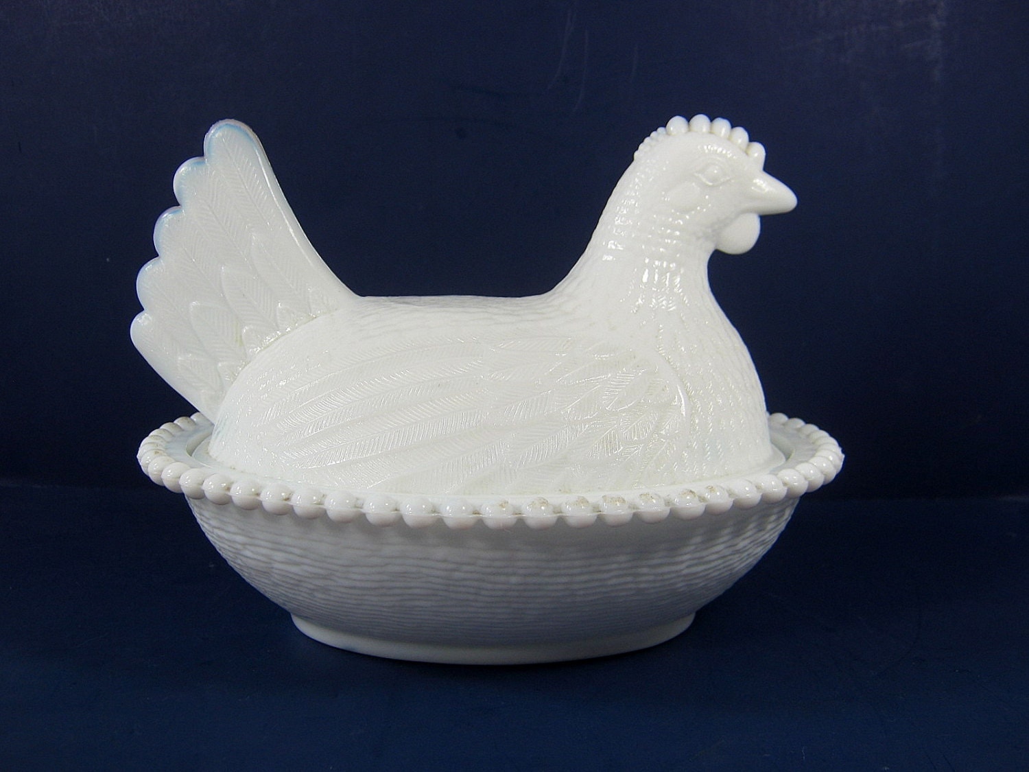 Vintage MILKGLASS NESTING CHICKEN Indiana Milk Glass Hen on