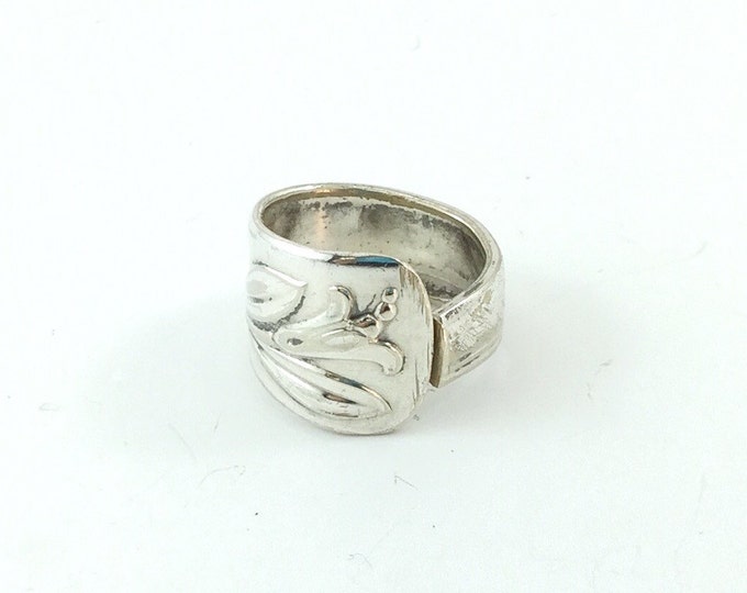 Vintage Art Nouveau Ring. Lily Sterling Plated Spoon Ring / Wide Ring / Wide Floral Vintage Ring. Old Ring. Waterlily.