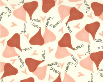1 yard fabric 17416-12 MODA Candy Kiss Sandy Gervais Free Shipping
