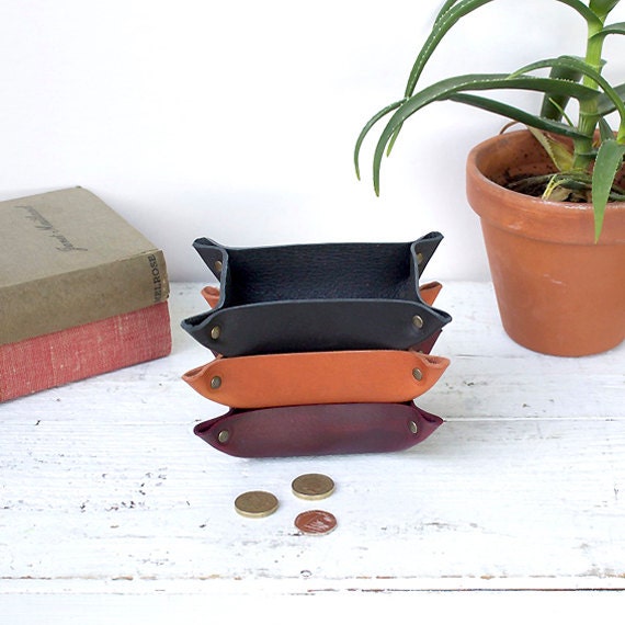Leather trinket trays