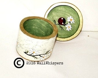 Small Jewelry Box Handpainted Daisy Ring Box Ivory Green Ladybug Decor Cottage Chic Special Gift Engagement Wedding Ring Presentation OOAK