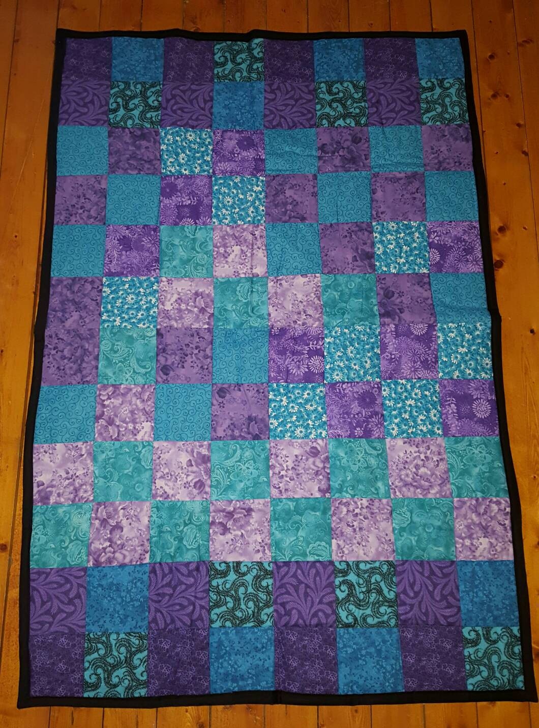 blue-and-purple-quilt-ldt002