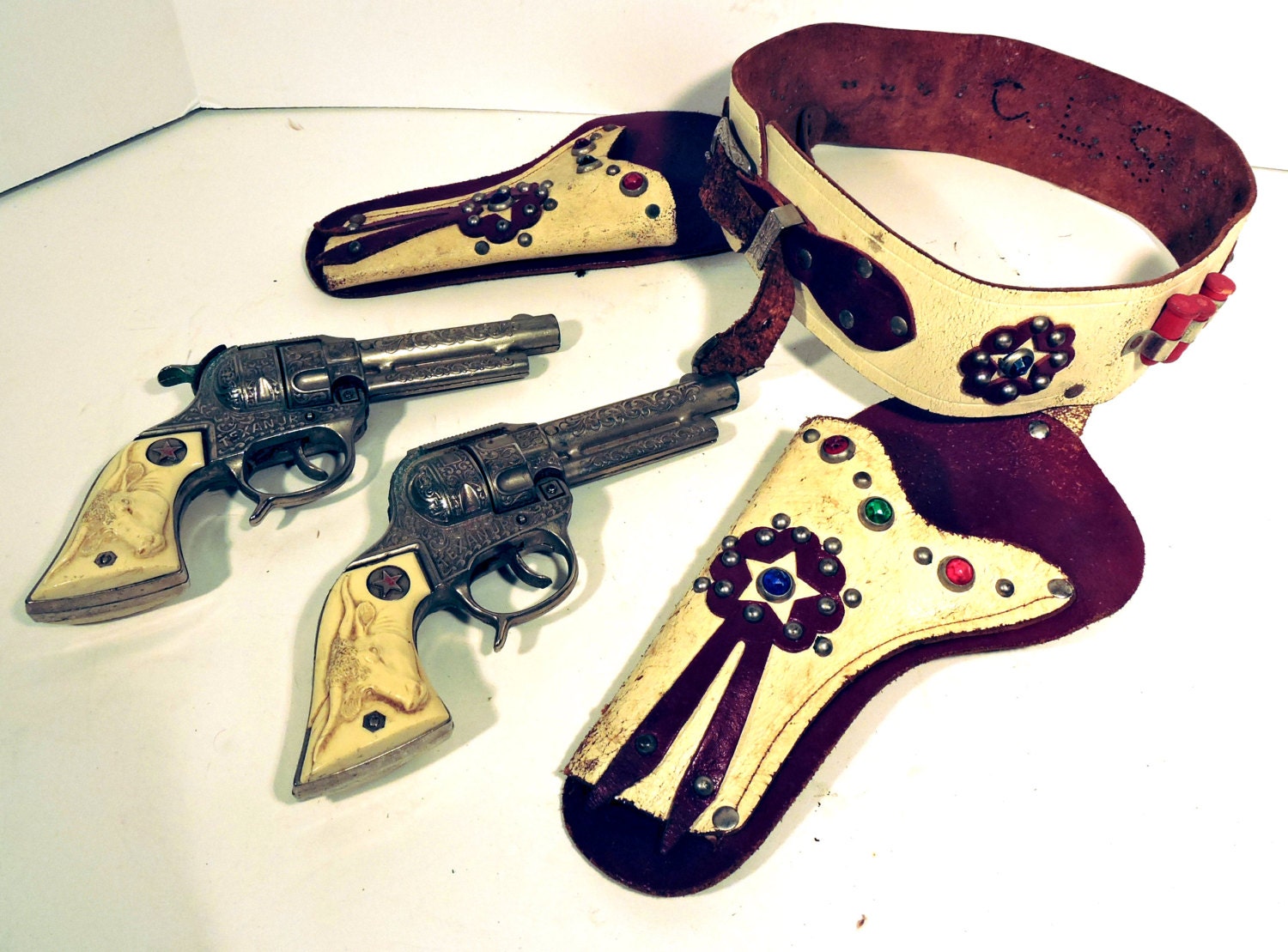 Cap Guns and Holster Vintage Texan Jr. Cowboy Cowgirl
