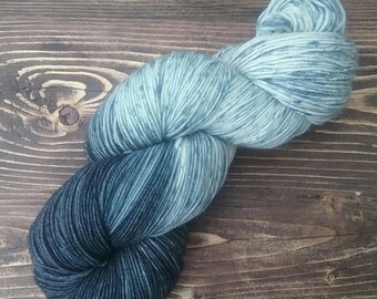 Speckled hand dyed yarn, blue hand dyed yarn, sock yarn, superwash merino, fingering yarn, speckled sock yarn