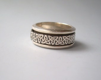 celtic wedding rings spin