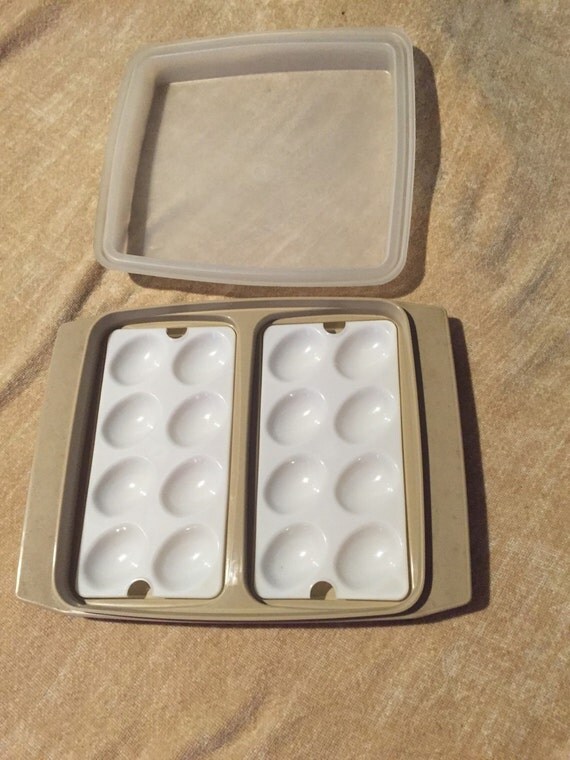 Tupperware Deviled Egg Taker Deli Tray Holder by ABCVintageFinds