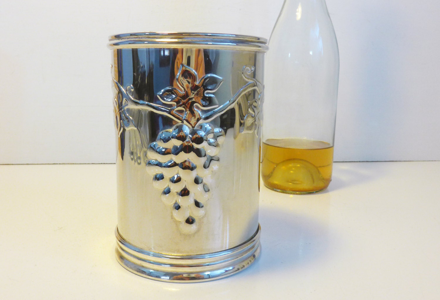 Wine Cooler Godinger Silver plate Retro Grape Motif Wine Thermal Wine