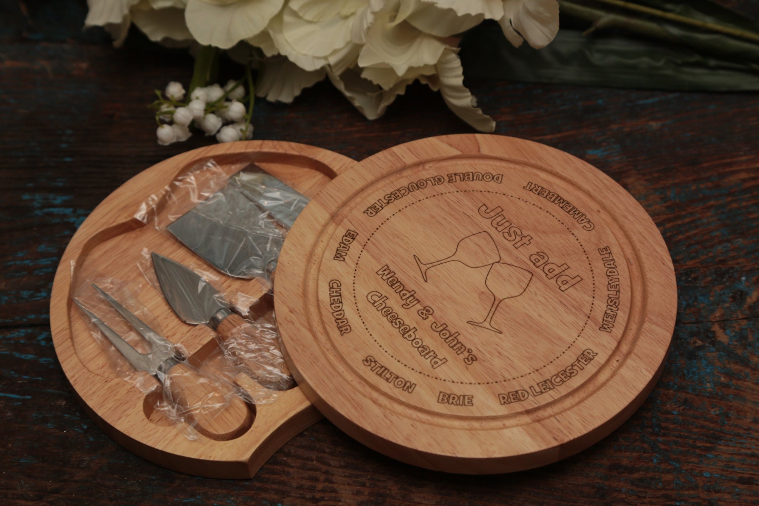 Personalised Cheese Board with Knives Laser Engraved Round