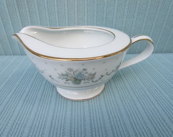 Antique,Vintage,Noritake,Allston,creamer with beautiful country blue and gray flowers in a basket & gold trim,cream,milk,syrup,gravy,floral