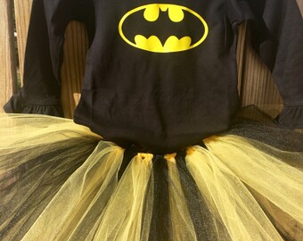 Batman inspired Tutu Outfit - Batgirl inspired Black and Yellow tutu