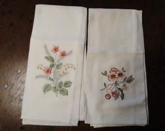 Two Very Nice Tea Towels Machine Embroidered Lovely Floral Design Large 28 X 18