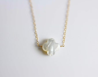 VB&Co. Pearl Quatrefoil Pendant Necklace main image 0