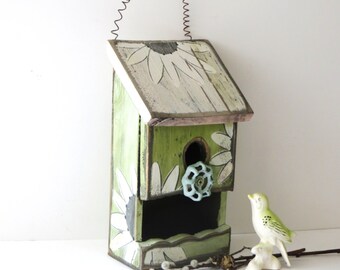 Bird House, Sunflower Birdhouse, Rustic Wood Birdhouse, Outdoor Birdhouse, Recycled Birdhouse, Primitive Birdhouse