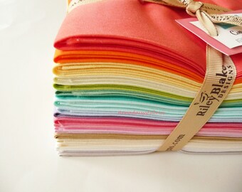 Cotton Solids Fat Quarter Bundle, Riley Blake, 20 Fat Quarters, Light Solids, Pastels, Creams, Solid Quilt Fabric Bundle