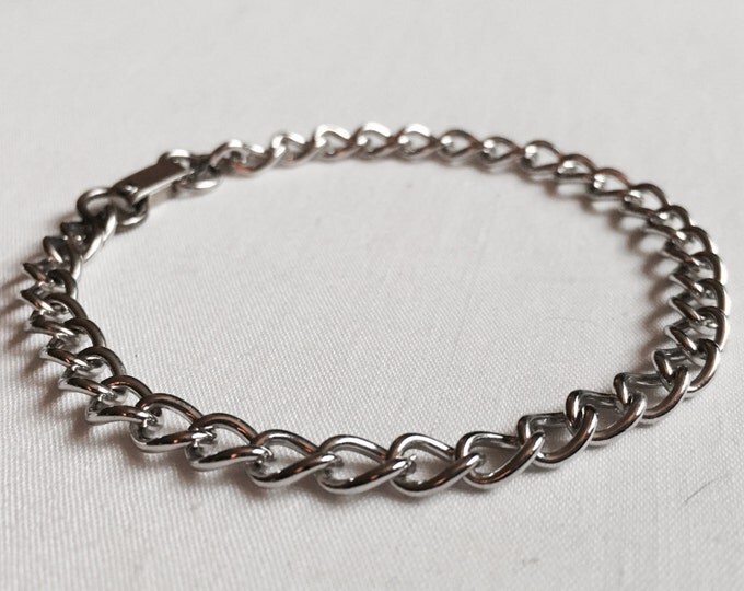 Storewide 25% Off SALE Vintage Sterling Silver Curb Link Chain Designer Bracelet Featuring Elegant Unisex Design