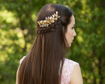 Leaf bridal hair comb Gold leaves headpiece Wedding hair comb Floral headpiece Gold flower comb Wedding leaf headpiece Bridal hair comb